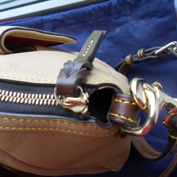 Dooney & Bourke Duxbury Large New Handbag - Picture 14 of 14